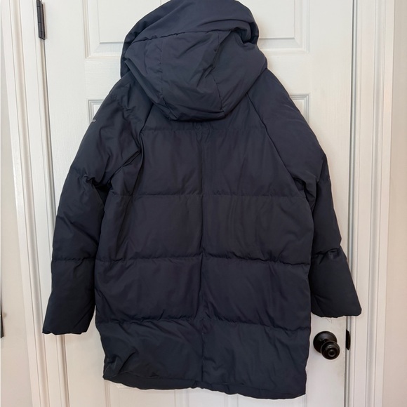 Stylish Navy Hooded Puffer Jacket - Picture 3 of 3